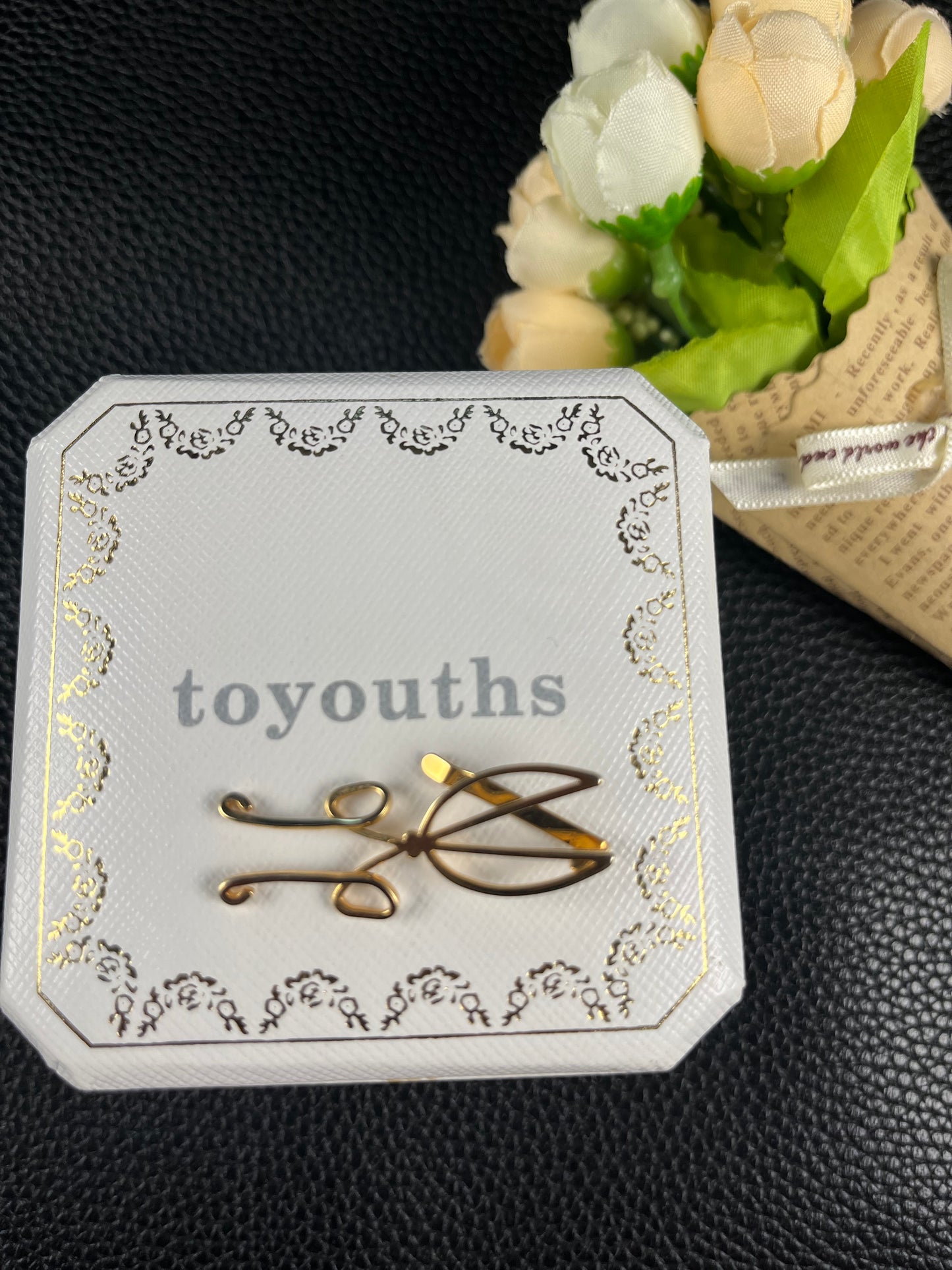 Toyouths Brooches Premium Handmade Enamel Lapel Pin Brooch Badge for Women Gift