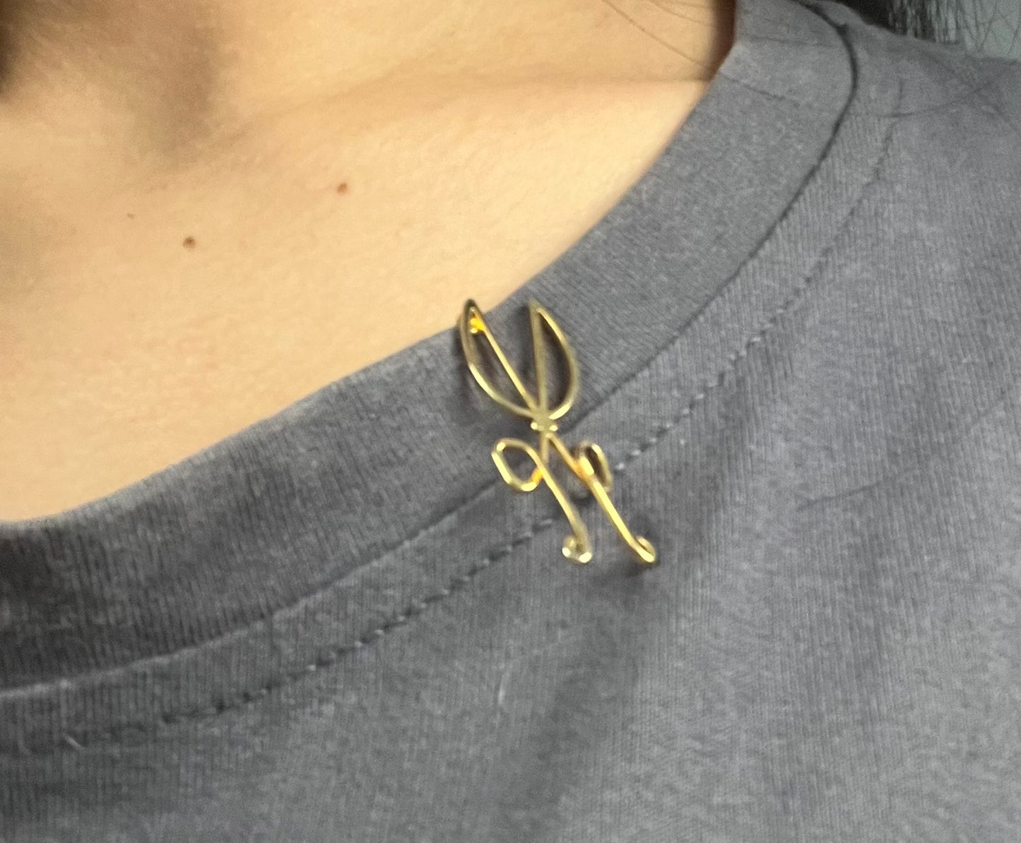Toyouths Brooches Premium Handmade Enamel Lapel Pin Brooch Badge for Women Gift